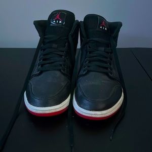 Jordan 1 Retro Mid Breds